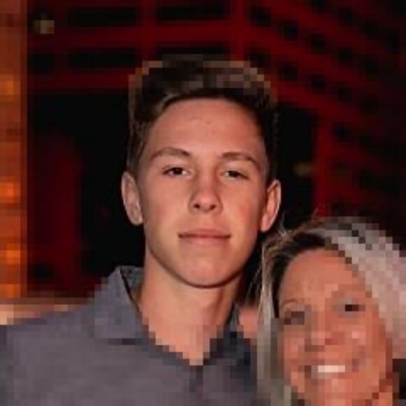 Meet your Posher, Ben - Picture 3 of 4